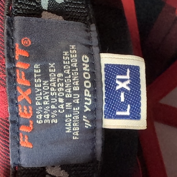 Flexfit,Honda Men's Black/Red Plaid Fitted Cap,L/XL. - Picture 7 of 8